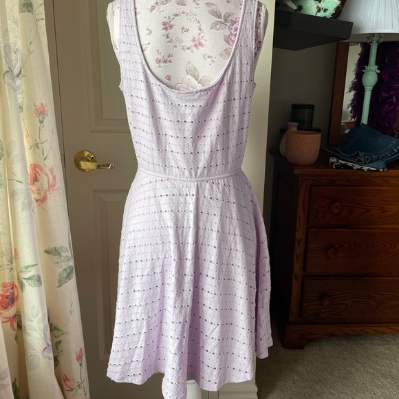 Lavender sleeveless midi sundress - Picture 2 of 5